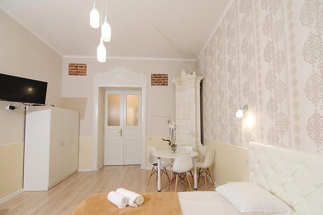 Luxury Apartment Near Rynok Square Lviv Eksteriør bilde