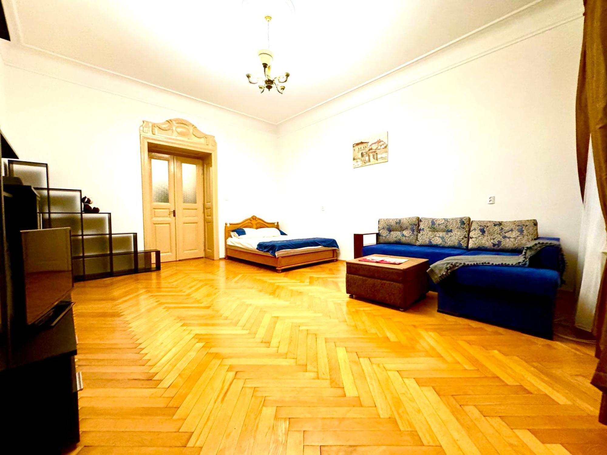 Luxury Apartment Near Rynok Square Lviv Eksteriør bilde